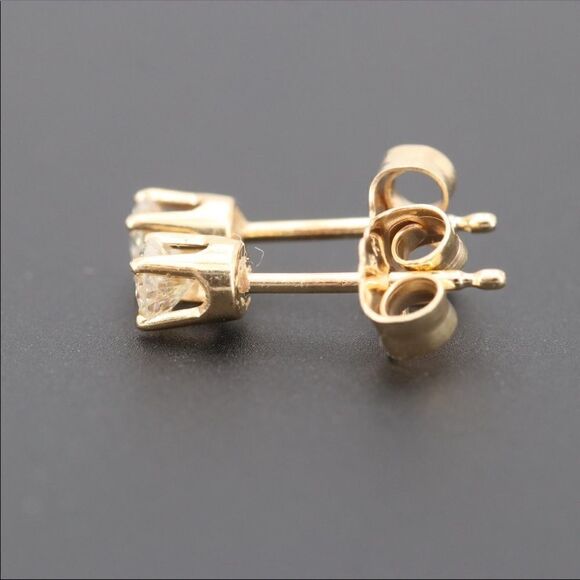 COPY - 14K Yellow Gold Stud earrings (for pictures) - Picture 3 of 7